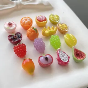 Mini ciondoli di frutta in resina, simpatici cabochon di cibo finto per accessori custodia telefono.