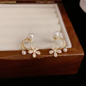 Pendientes de flor de perla con diamantes de plata esterlina S925 diseño elegante
