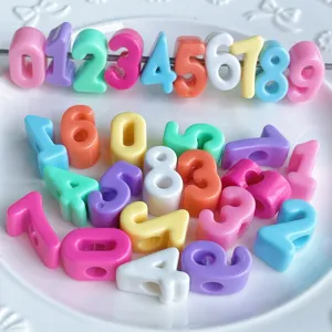 Cuentas de números de acrílico con agujeros, dígitos 0-9 coloridos para joyería DIY y accesorios.