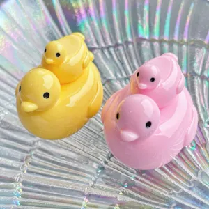 Deliziose paperelle in resina gialla e rosa, ciondoli 3D carini per accessori fai da te.