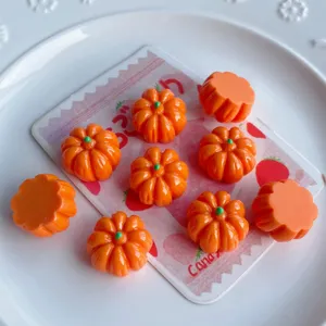 Jolis breloques citrouille en résine 3D pour bricolage, scrapbooking et pinces à cheveux.
