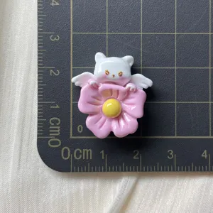Süßes Harz Katze Blume DIY Anhänger Zubehör Detailansicht für Handyhülle und Basteln