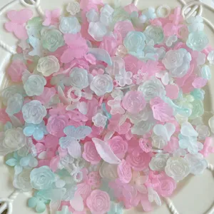 Ciondolini opachi barocchi dolci DIY per cover telefono con rose e farfalle artigianato