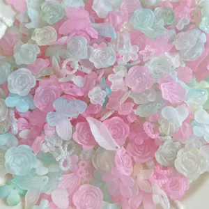 Perline in resina smerigliata fiori farfalle miste, ciondoli DIY per custodia telefono.