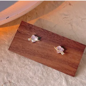 Pendientes de tuerca de corazón y planeta de circonita rosa plata S925, diseño romántico.