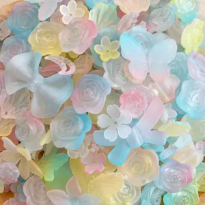 Accessori in resina opaca mista fai da te, graziosi ciondoli di rose e farfalle per custodia