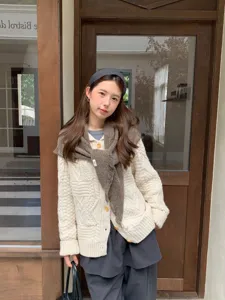 Cozy autumn winter knit cardigan with stylish triangular shawl scarf, lazy style casual daily wear detail.
