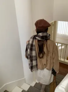 Koreanischer Stil Herbst Winter karierter Schal Damen hochwertig passt zum Trenchcoat