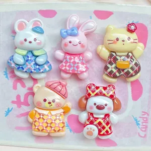 Cabochon di animali in resina primi piani, grazioso design a quadri per cover telefono.