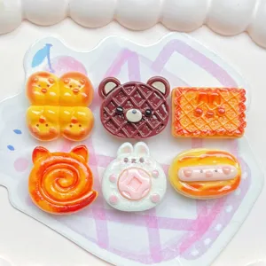 Amuletos de comida de resina, ositos y conejitos adorables para manualidades de fundas.