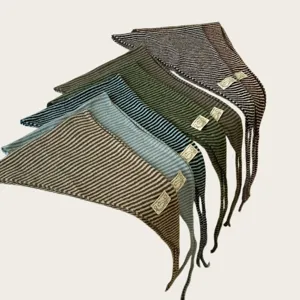 Pañuelo triangular de punto a rayas mujer otoño invierno moda chal bufanda informal multicolor.