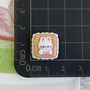 Lindo conejo blanco de resina abalorio parte posterior plana miniatura comida cabochon