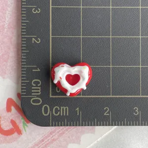 Ciondolo a cuore ciambella in resina rossa, mini cabochon per forcine fai da te, materiale.