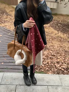 Bufanda triangular de punto con flores de mezcla de lana coreana chal de invierno mujer