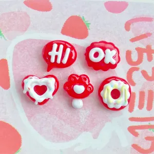 Mini Ciondoli in Resina Rossa Cabochon Retro Piatto Lettere Ciambella Zampa di Gatto Scrapbooking Artigianato Fai da Te per Fermagli per Capelli Custodia Telefono