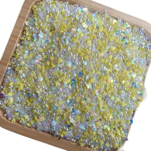 Pièces d'argile cœur, perles et sequins mixtes remplissage DIY pour stylos et loisirs.
