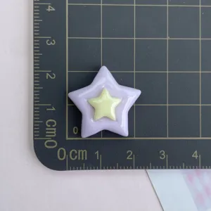 Cabochon en résine étoile double couche brillante vue de détail pour coque de téléphone pince