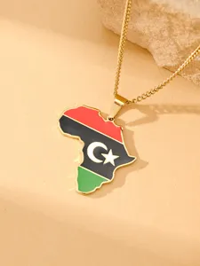Detailansicht der Edelstahl-Halskette mit Afrika-Karte und Libyen-Flagge-Anhänger