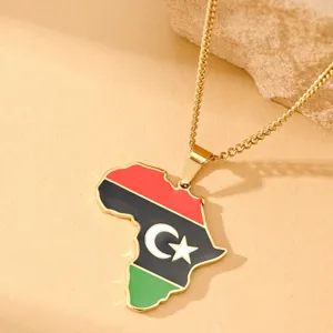 Edelstahlkette mit Afrika-Landkarte und emaillierter Libyen-Flagge in Goldoptik