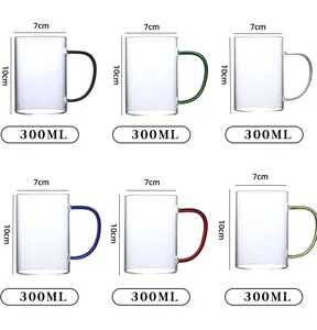 Dimensioni dettagliate e capacità di 300 ml di tazze in vetro con manici colorati