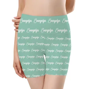 Detail von mintgrünen nahtlosen Yoga-Shorts mit individuellem weißem Namensmuster.
