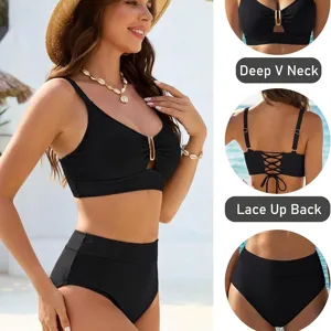 Set bikini nero a coste a vita alta con profondo scollo a V e allacciatura sulla schiena