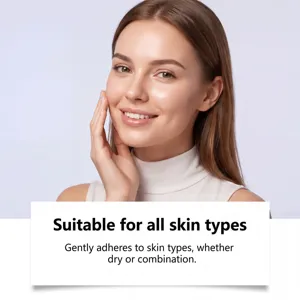 Close-up van een lachende vrouw met een stralende huid voor hydraterende bodycrème