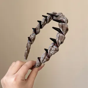 Korean style pleated paisley print hair hoop with teeth, non-slip high crown headband for women.