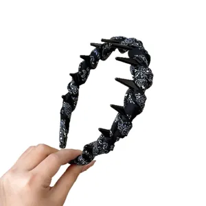 Korean pleated printed toothed headband, stylish non-slip hair hoop for daily wear.