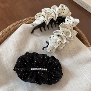 Koreanischer Stil Polka Dot Stoff Haarspange mit Perlen, süßes Plissee Design für Damen.
