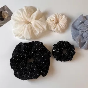 Set di eleganti elastici per capelli in chiffon con fiocchi, perfetti per code di cavallo.