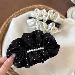 Koreanische Pünktchen Stoff Haarklammer mit süßen Perlen für elegante Damen Haarstyling