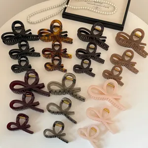 Set di mollette per capelli in acrilico design cavo crociato accessori eleganti moda