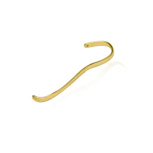 Minimalist gold ear cuff and lip clip, punk style non piercing geometric body jewelry for women.