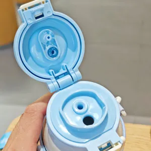 Kinder Isolierflasche Ersatzdeckel blau doppelt trinken Strohhalm Becher tragbares Design