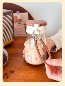 Retro Stern Glas Wasserflasche mit Tragegurt, stilvolle ästhetische Tasse für den Sommer.
