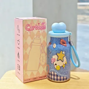 Botella térmica de diseño denim creativo con tapa de corazón y caja de regalo, 400ml.