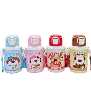 Süße Kinder Isolierflasche mit Cartoon PU Lederhülle, Trageriemen und Strohhalm Becher Design.