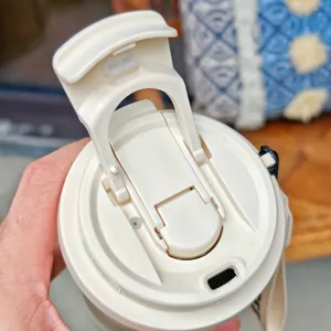 Couvercle de tasse a cafe isole portable, bouchon de gobelet de voyage beige double