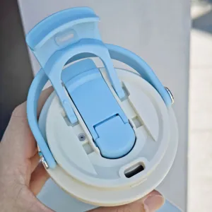 Coperchio di ricambio per tazza da viaggio caffè in acciaio inossidabile dettaglio.