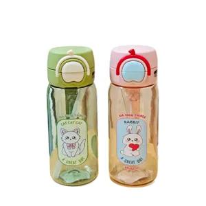 Kinder Cartoon Tier Trinkflasche mit Strohhalm und Sprungdeckel auslaufsicheres Plastik.
