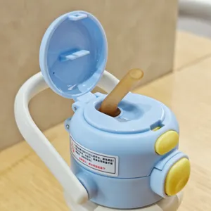 Children portable vacuum insulated straw water bottle detail, cute blue design, safe silicone.
