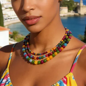 Collana di perline colorate boho multistrato da donna, gioielli girocollo versatili.