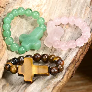 Naturstein Kreuz Kristall Ringe Set, elastischer Perlenring für Damen Modeschmuck Stil.