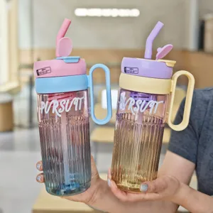 Minimalistischer Kunststoff Strohhalmbecher Große Kapazität Farbverlauf Wasserflasche Mit Griff Umweltfreundlicher Tragbarer Trinkbecher Für Büro Zuhause Outdoor Reisen