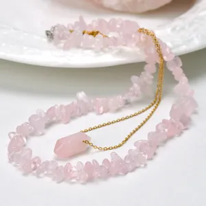 Natürlicher Rosenquarz Splitter Kristall Halskette mit Goldkette Anhänger Damen Schmuckhaupt