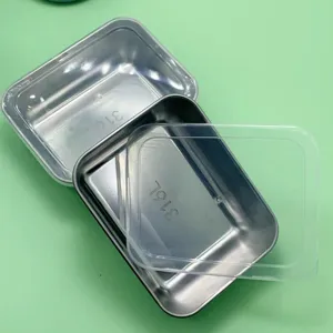 Detailansicht des Edelstahl-Frischhaltebehälters mit sichtbarem 316L-Materialprägestempel.