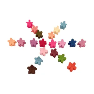 Piccole mollette per capelli a forma di fiore colorate, simpatici mini artigli per donna e bambina.