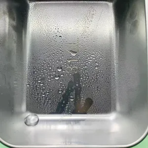 Edelstahl Frischhaltedose Detailansicht mit 316L Materialprägung und glänzender Oberfläche.