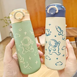Roestvrijstalen thermosfles met schattige ruimte astronaut print, draagbare drinkfles voor studenten.